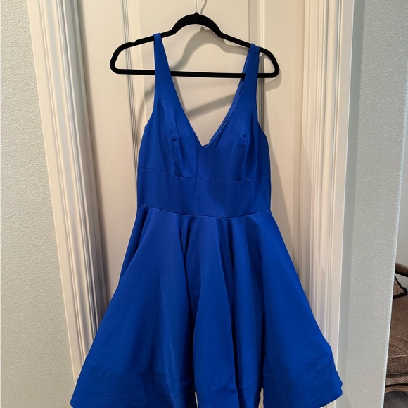 Mac Duggal Blue Sleeveless Dress - Picture 5 of 13